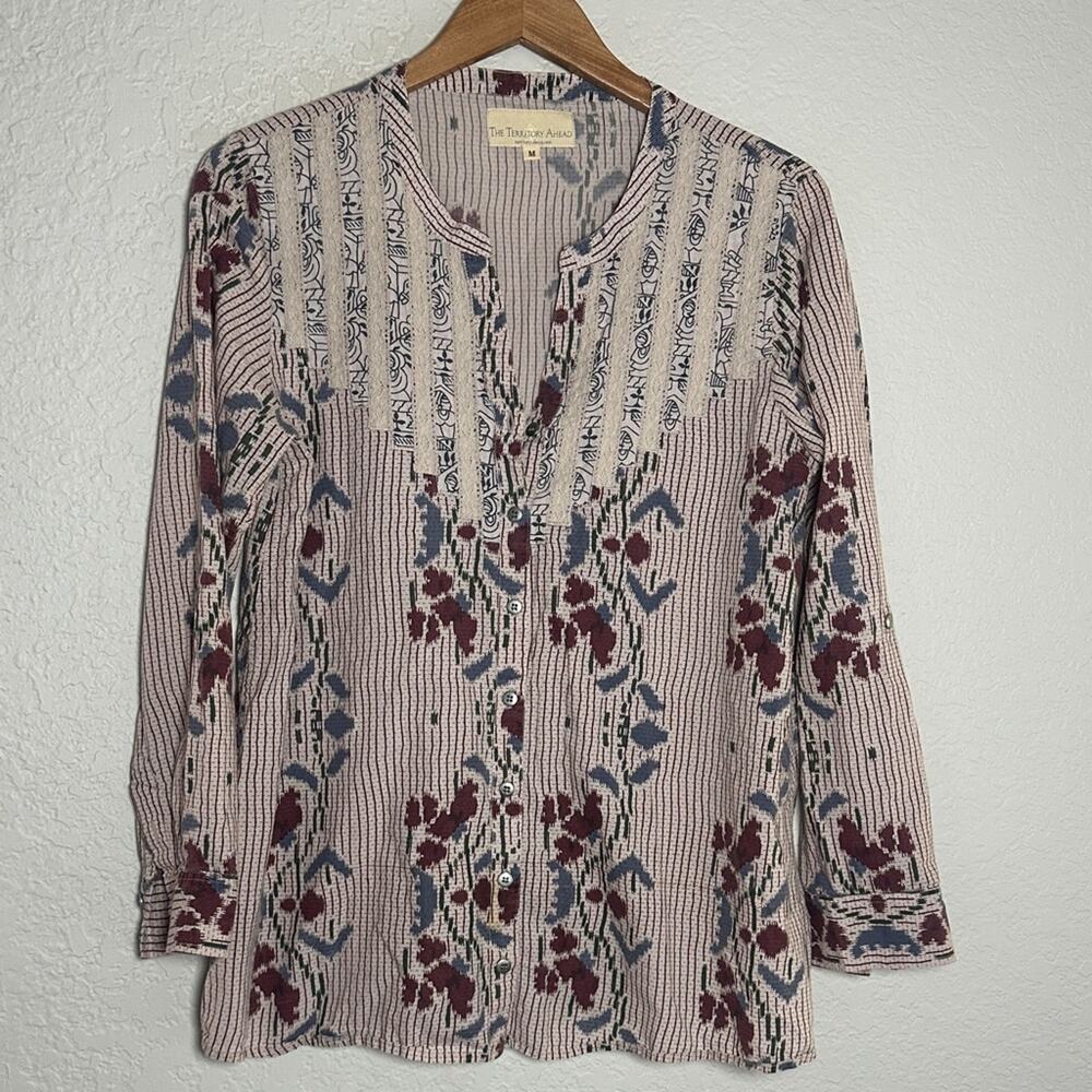 The Territory Ahead Maroon Floral Lace Bib Button Front Tunic Top Women’s Medium